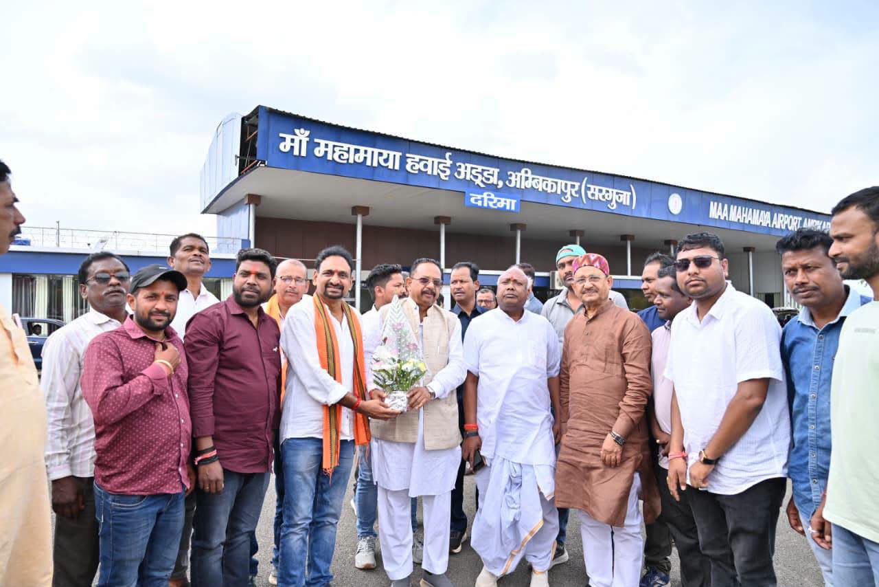 अंबिकापुर-हैदराबाद हवाई सेवा शुरू होने पर सांसद बोले-सरगुजा की कनेक्टिविटी को मिली नई उड़ान